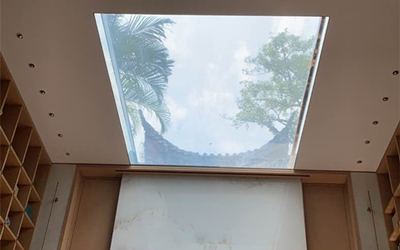泰禾深圳院子室外空中透明泳池