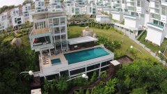 马来西亚槟城南弯俱乐部空中泳池
